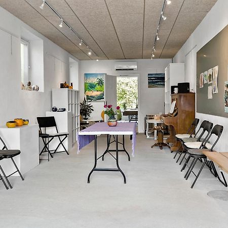 Bed and Breakfast Logi I Hus Med Kunst Og Have Vestervig Esterno foto